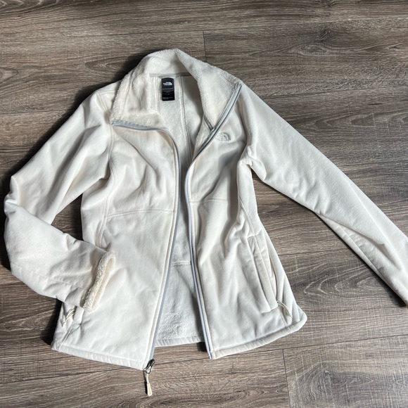 Ivory north face jacket - Picture 3 of 5